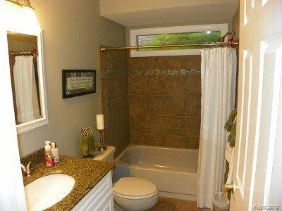 1680 Crestline Lane Rochester, MI 48307 - Photo 19 of 23 bathroom 2.jpg