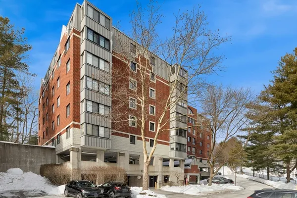 $562,000 | 200 Ledgewood Drive, Unit 601, Stoneham, MA 02180