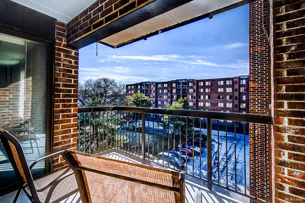 $117,000 | 500 Park Avenue, Unit 521, Calumet City, IL 60409