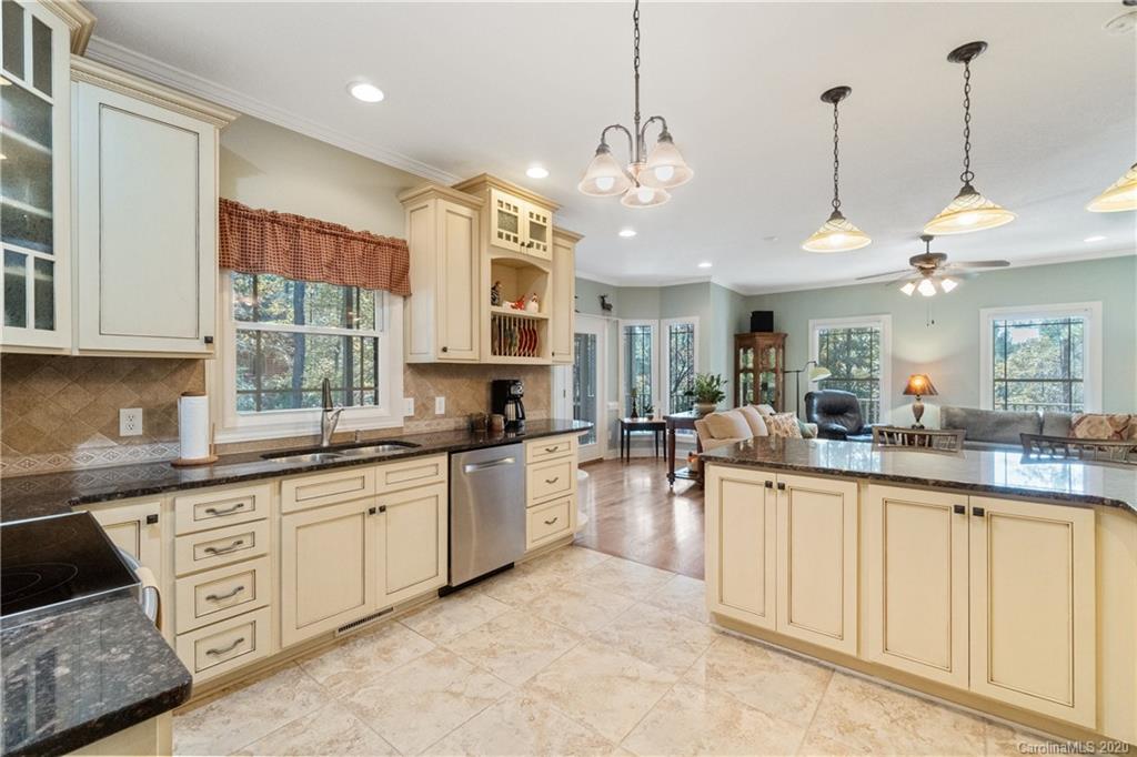 125 Greens Road Granite Falls, NC 28630 - Photo 14 of 46 Gallery Image 14