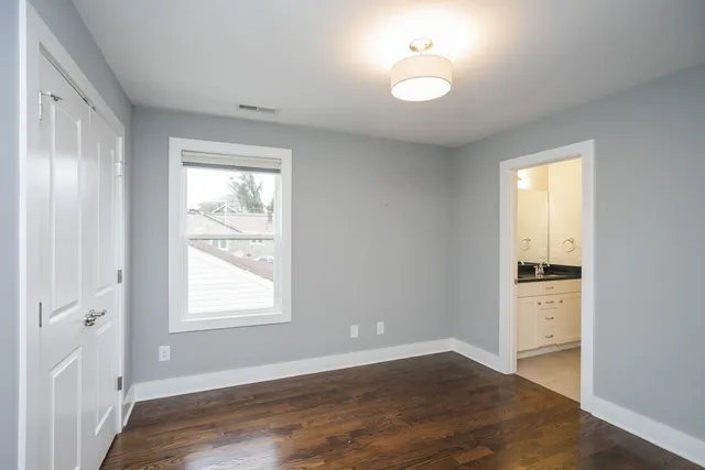 $2,500 | 2020 14th Avenue North, Nashville, TN 37208