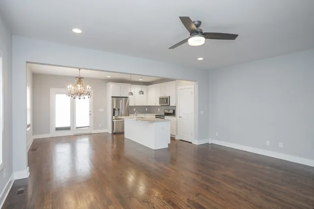 $2,500 | 2020 14th Avenue North, Nashville, TN 37208