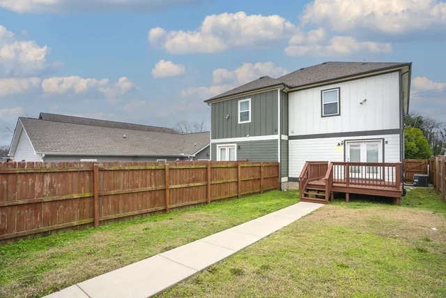 $2,500 | 2020 14th Avenue North, Nashville, TN 37208