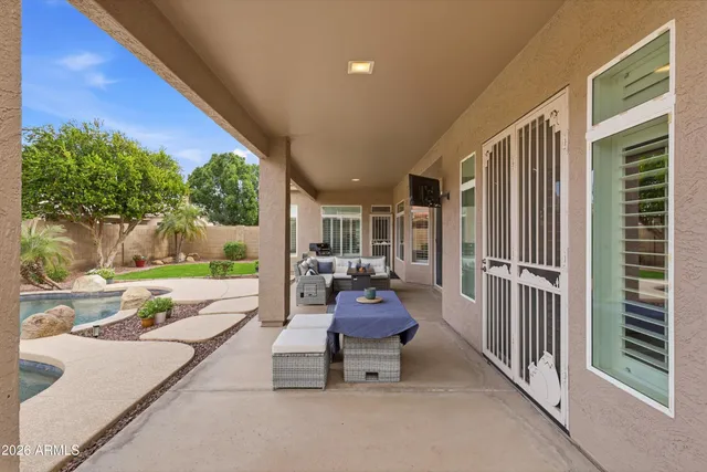 $725,000 | 318 West El Freda Road, Tempe, AZ 85284