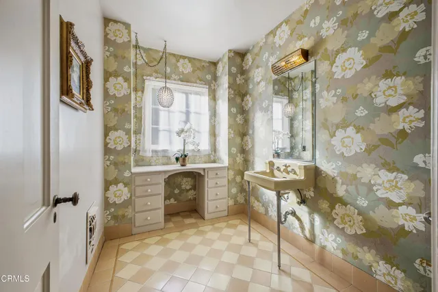 $1,899,000 | 2450 East Orange Grove Boulevard, Pasadena, CA 91104