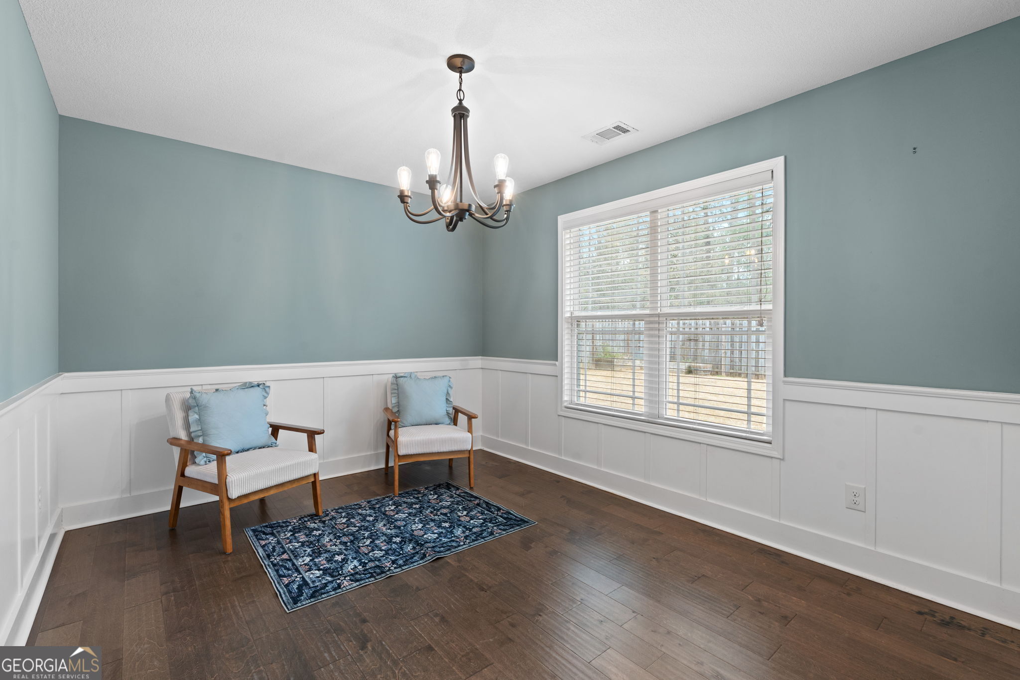 171 Hawks Rdg Trace Byron, GA 31008 - Photo 13 of 34 a living room with furniture and a window