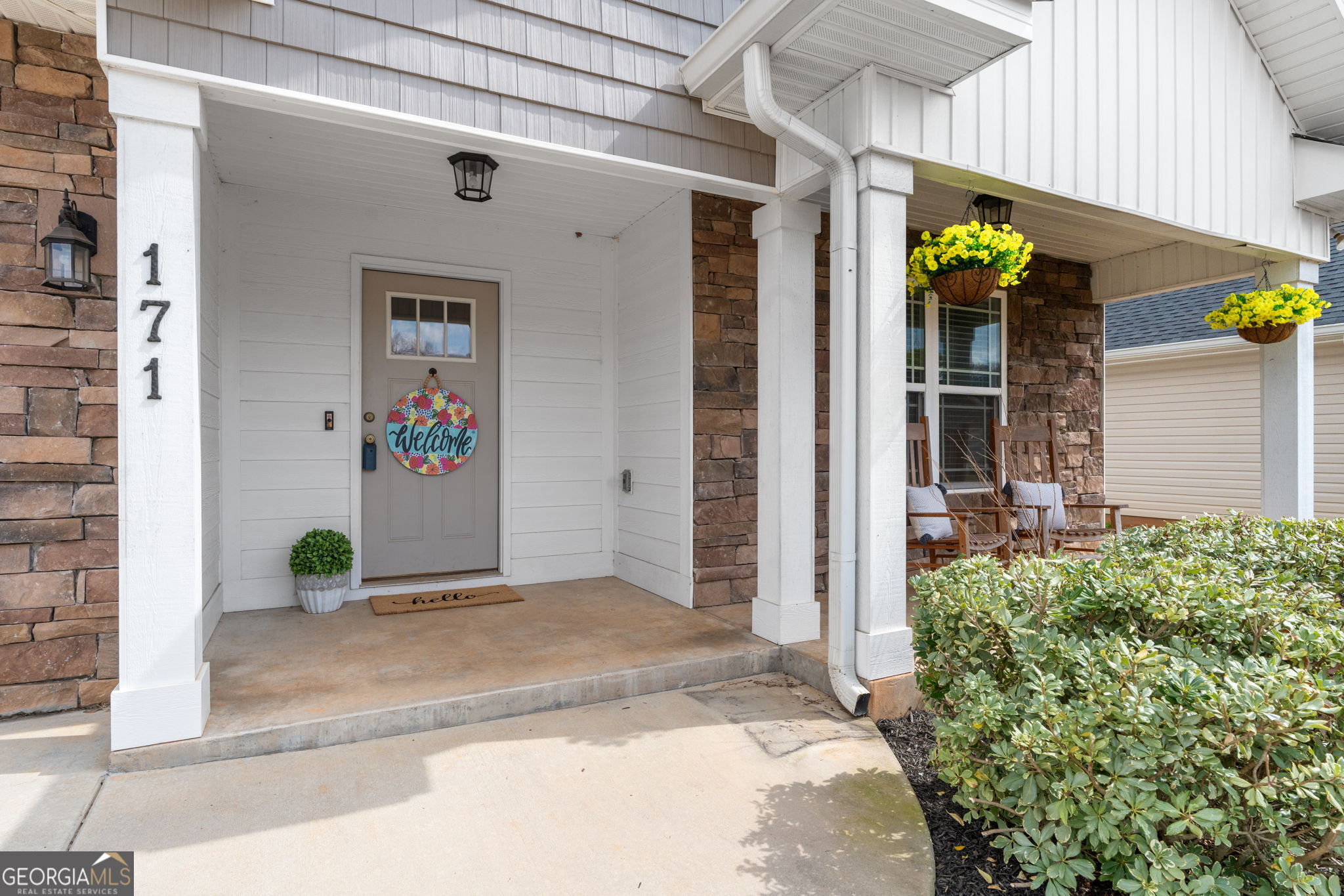 171 Hawks Rdg Trace Byron, GA 31008 - Photo 3 of 34 a view of a door front of house
