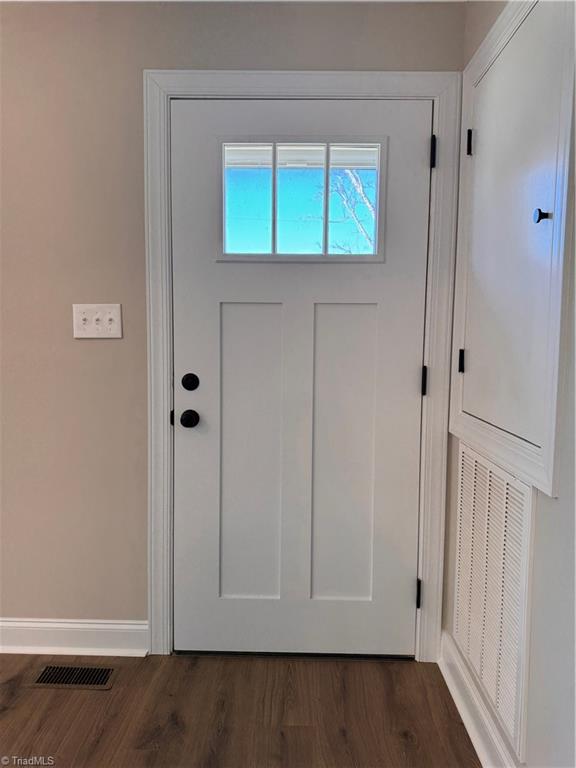 2082 Hedrick Mill Road Lexington, NC 27292 - Photo 12 of 24 Front door