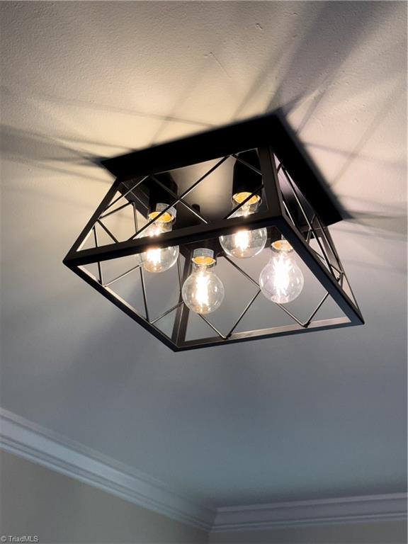 2082 Hedrick Mill Road Lexington, NC 27292 - Photo 8 of 24 Dining room light