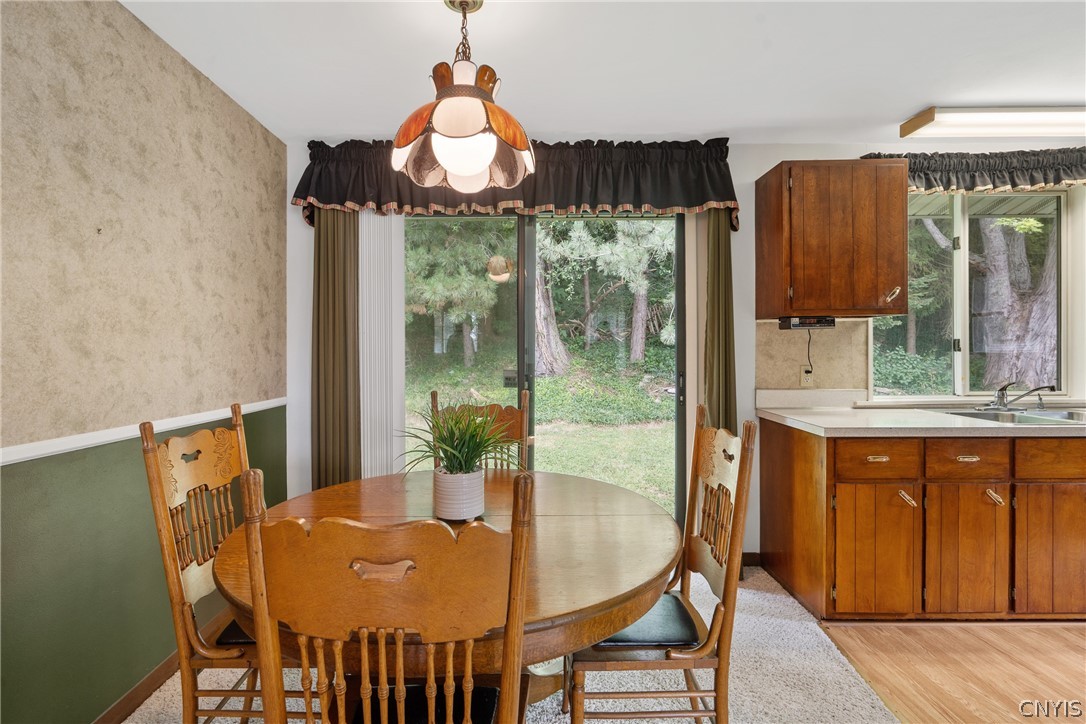 3643 Warners Road Camillus, NY 13209 - Photo 9 of 35 Home was professionally cleaned prior to listing.