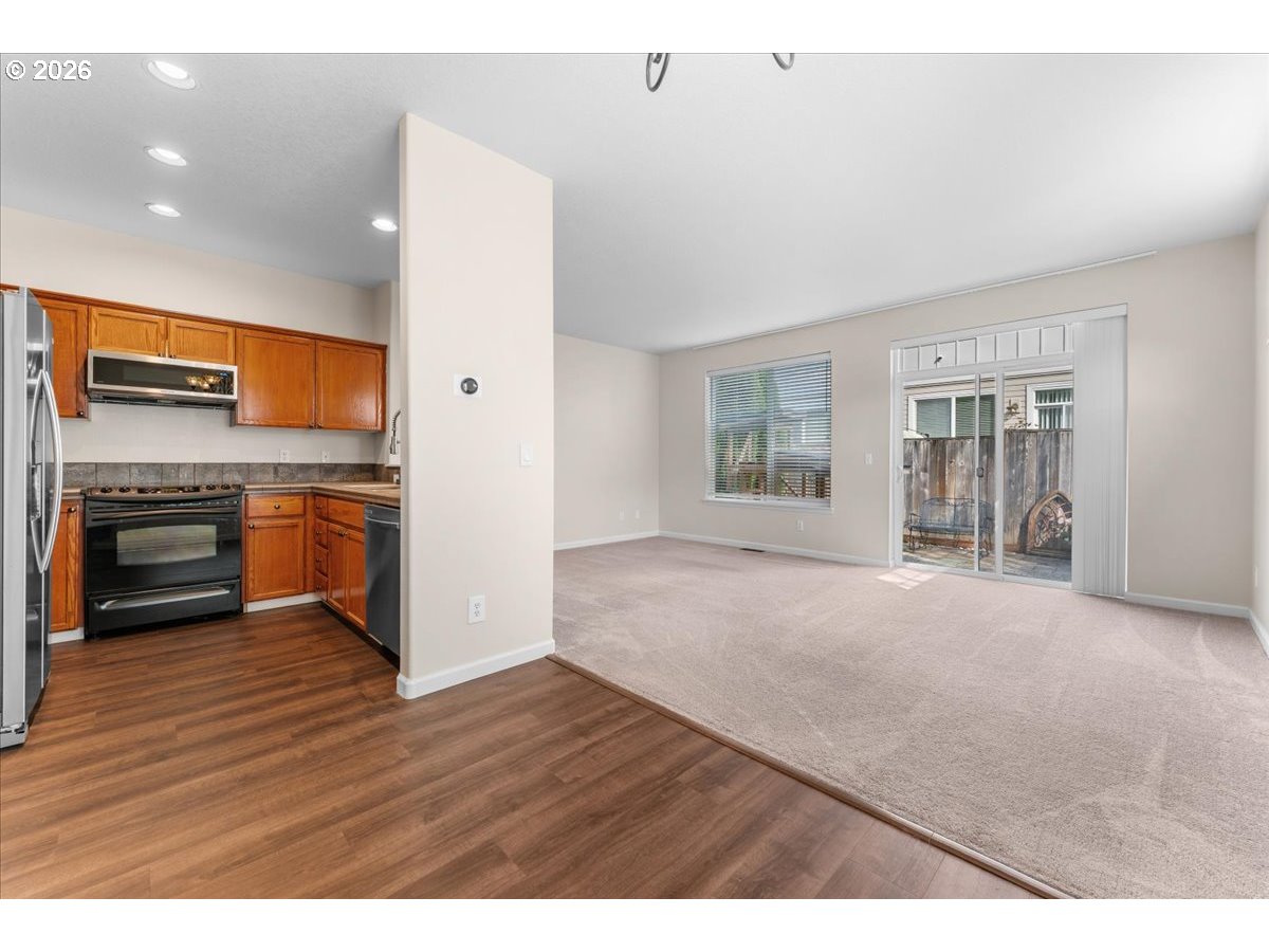 17257 Southwest Berkeley Lane Beaverton, OR 97003 - Photo 11 of 48