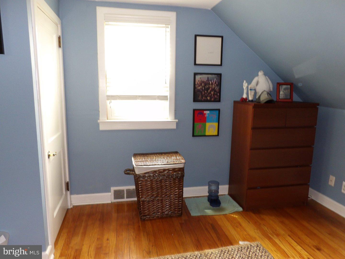 831 Big Oak Road Yardley, PA 19067 - Photo 16 of 19 Bedroom - Main