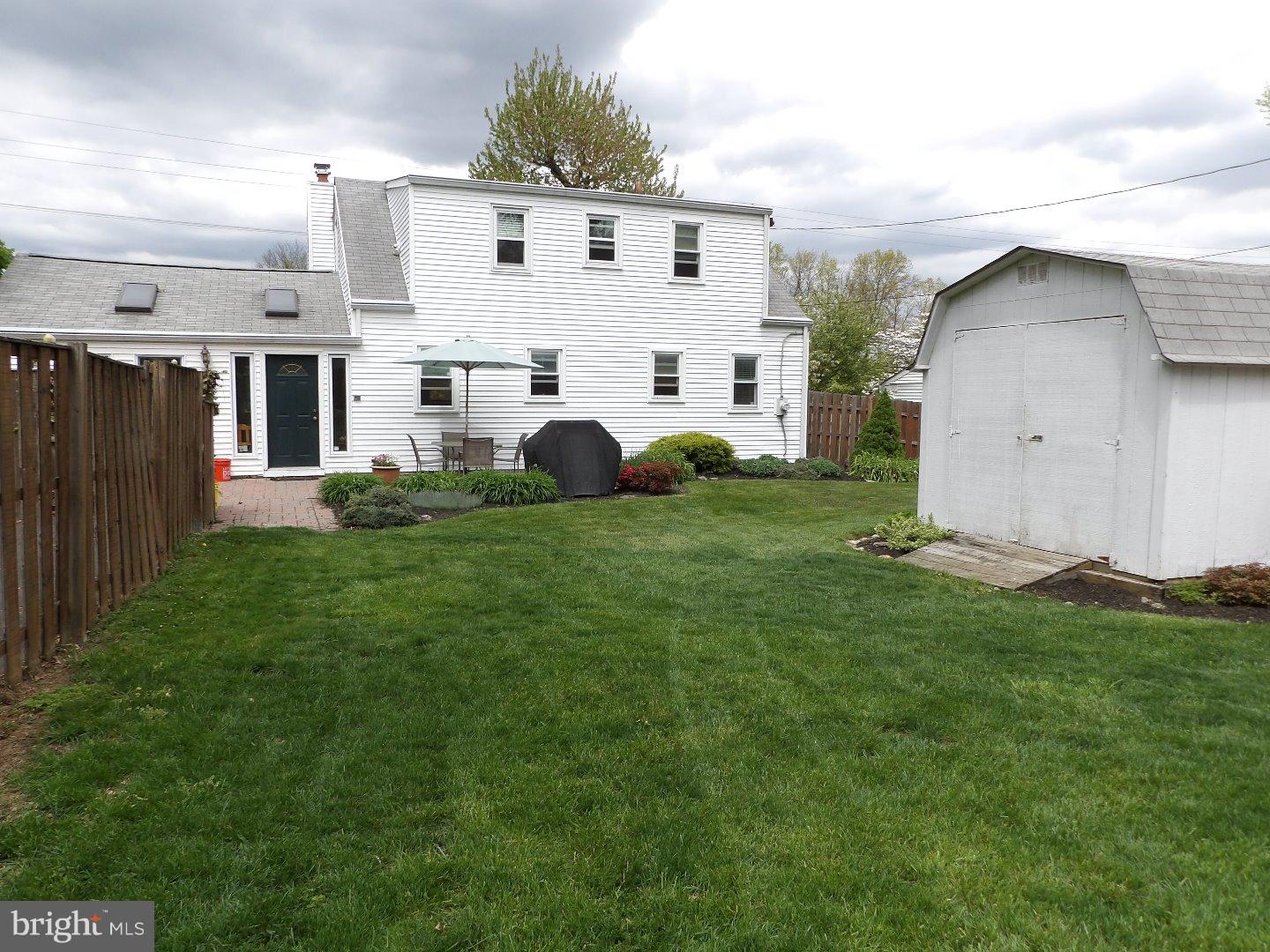 831 Big Oak Road Yardley, PA 19067 - Photo 17 of 19 Back Yard