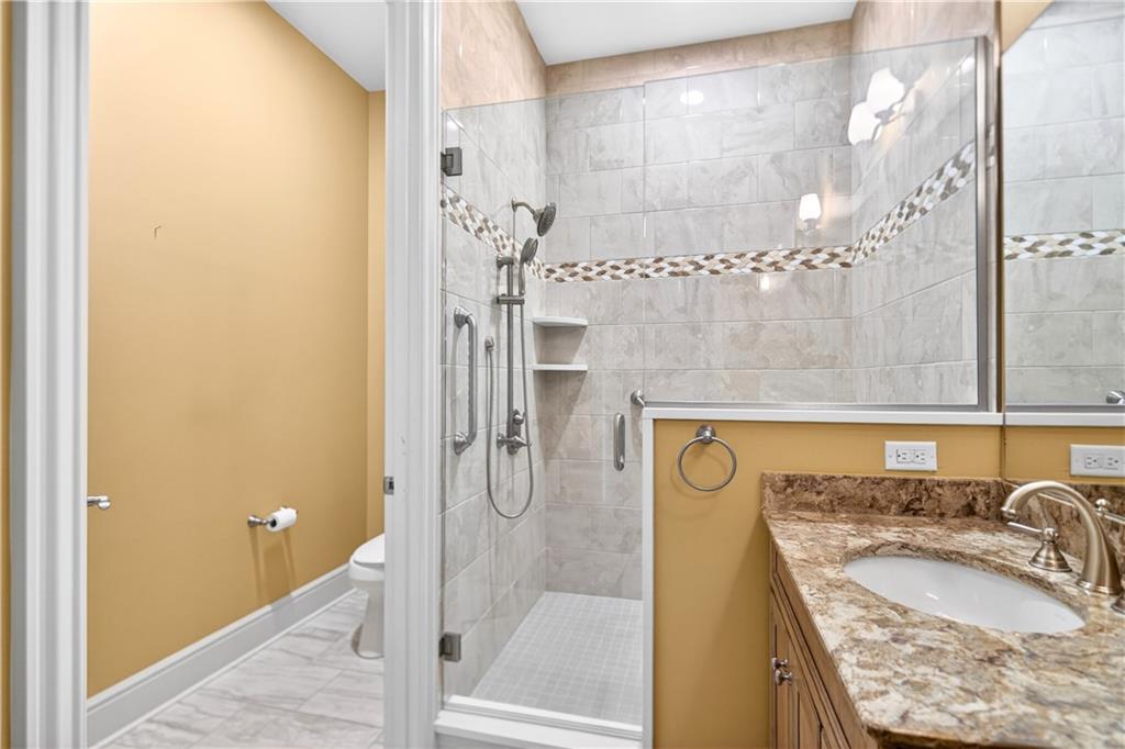 202 Indian Ridge Lane Canonsburg, PA 15317 - Photo 32 of 46 Primary bath