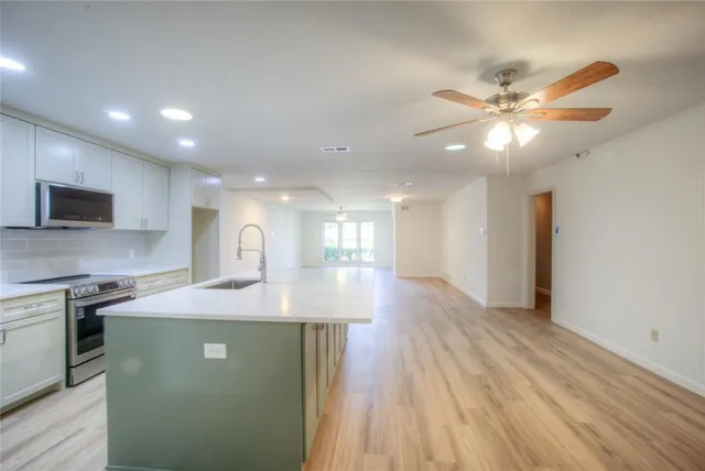 $2,850 | 10630 Sandpiper Lane, Dallas, TX 75230