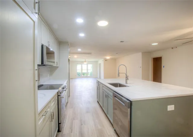 $2,850 | 10630 Sandpiper Lane, Dallas, TX 75230