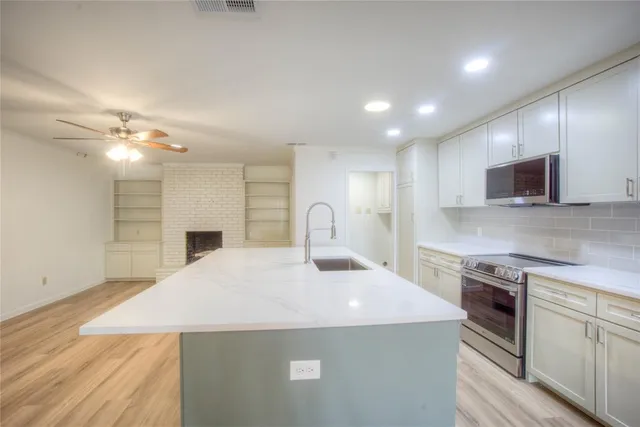 $2,850 | 10630 Sandpiper Lane, Dallas, TX 75230