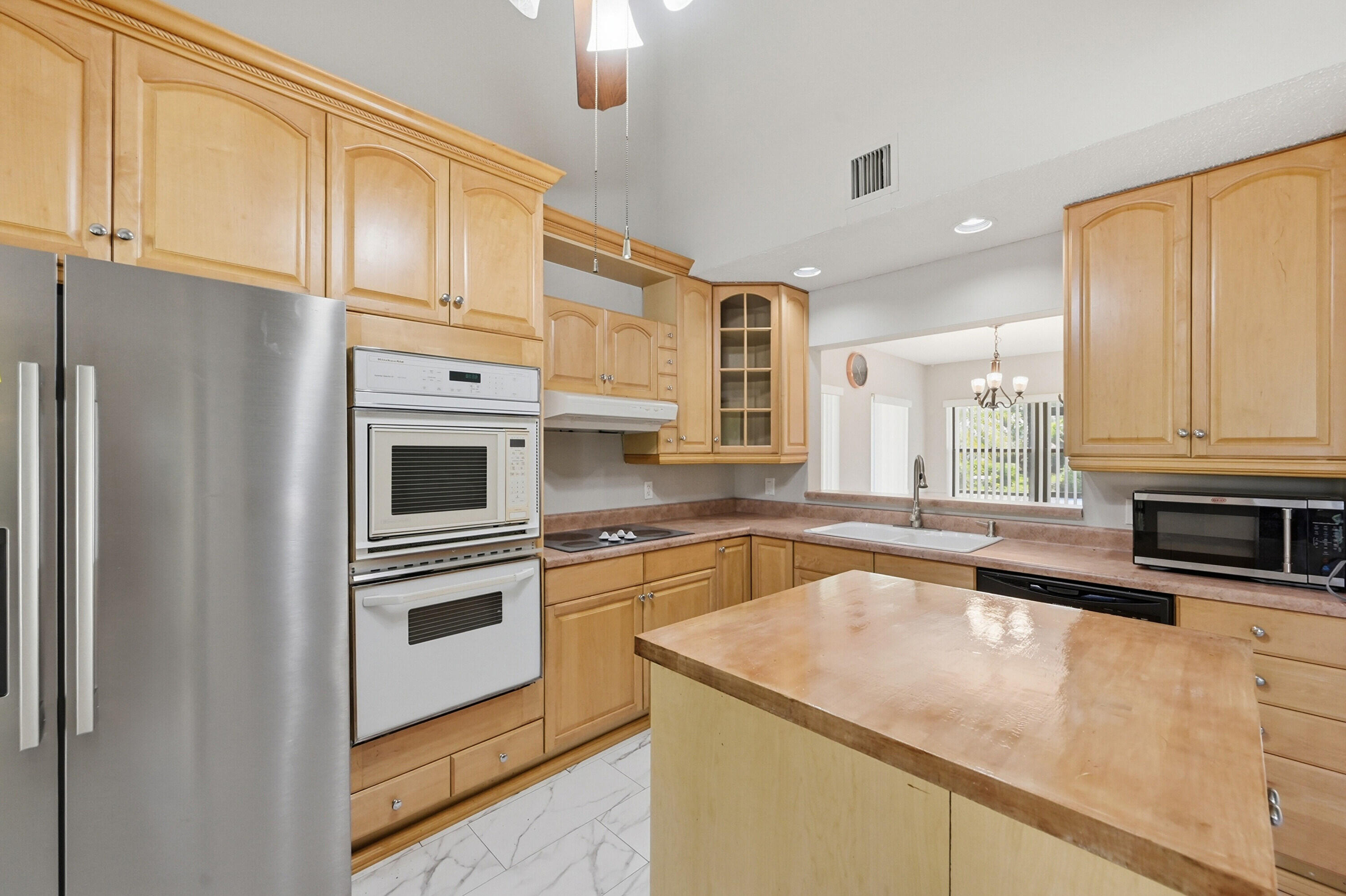 9364 Ketay Circle, Unit 5 Boca Raton, FL 33428 - Photo 8 of 42 11_dsc_8207