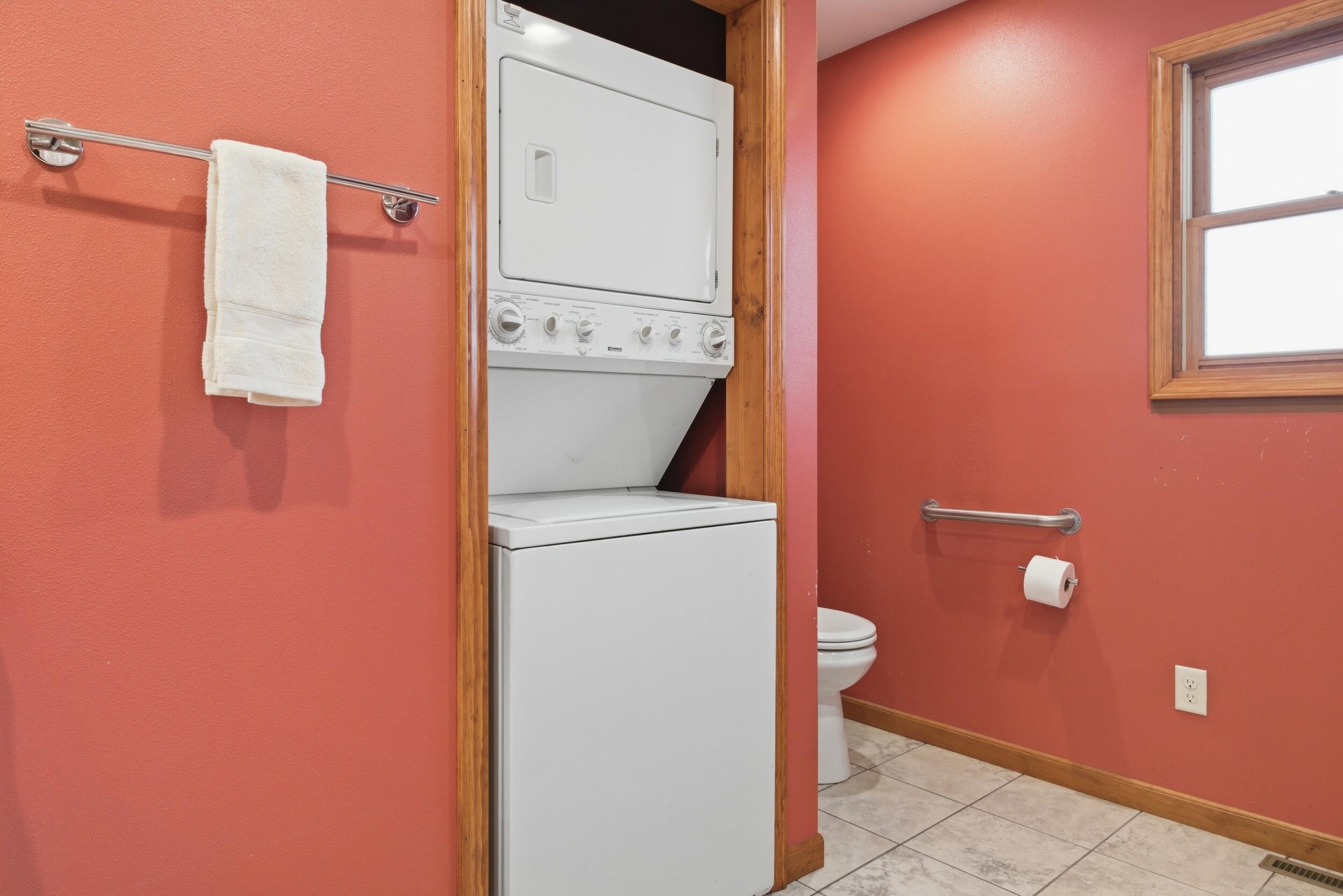 5146 North 107th Street Milwaukee, WI 53225 - Photo 14 of 29 Bathroom