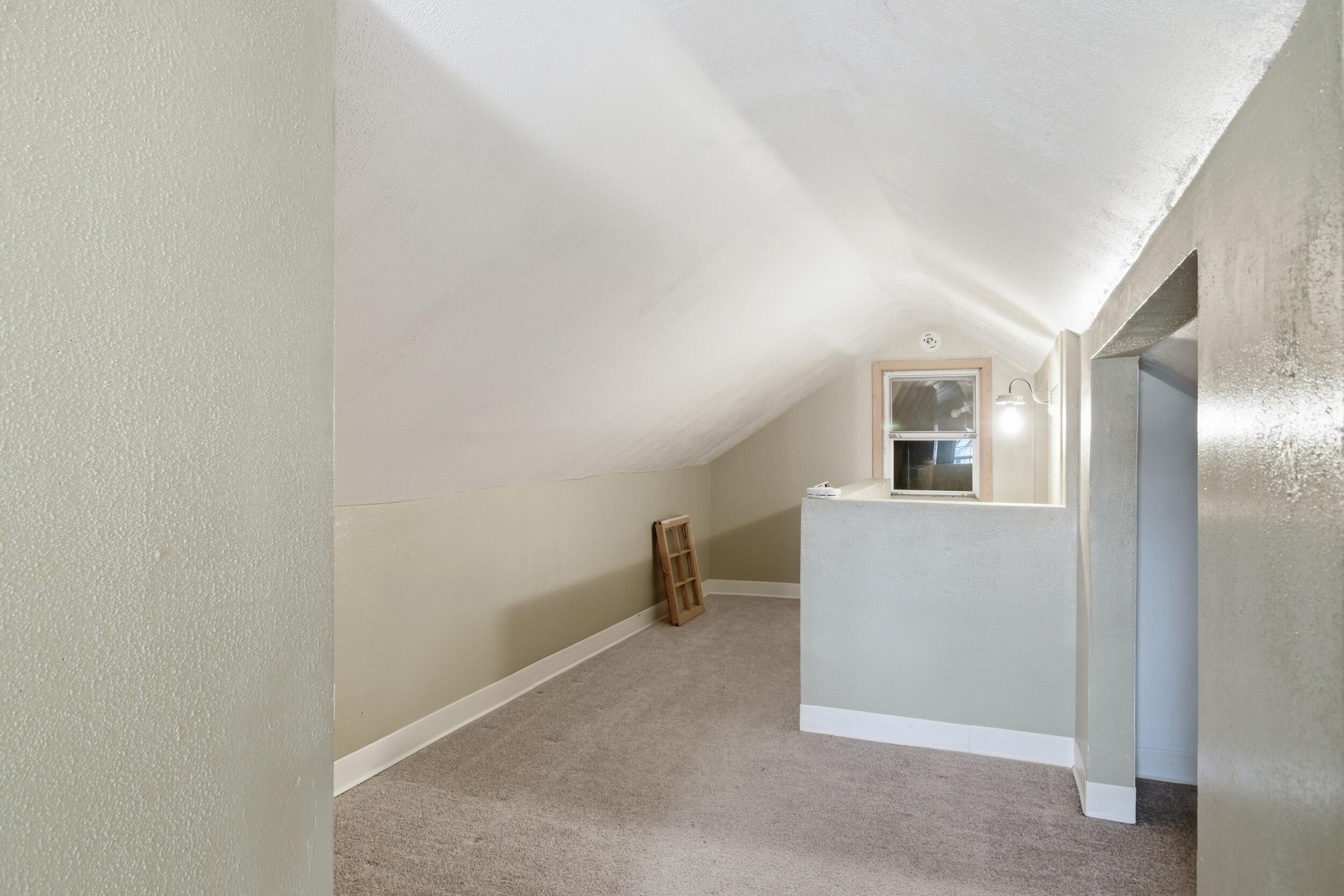 5146 North 107th Street Milwaukee, WI 53225 - Photo 17 of 29 Upstairs