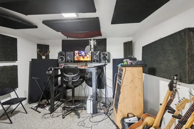 $485,000 | 400 Mourning Dove Court, Arena, WI 53503