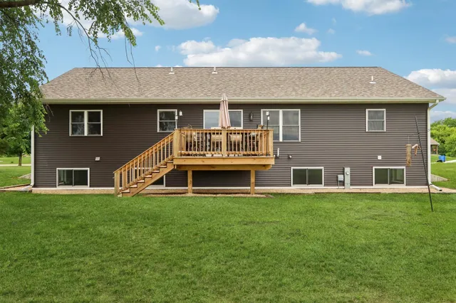 $485,000 | 400 Mourning Dove Court, Arena, WI 53503