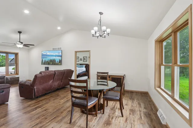 $485,000 | 400 Mourning Dove Court, Arena, WI 53503