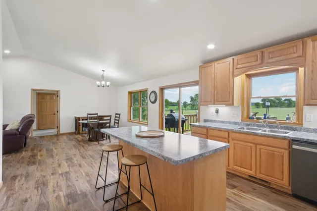 $485,000 | 400 Mourning Dove Court, Arena, WI 53503