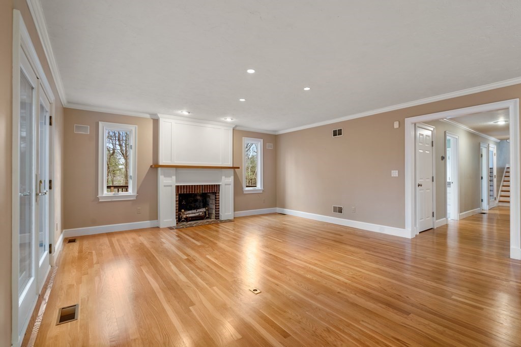 19 Oak Meadow Road Lincoln, MA 01773 - Photo 14 of 41 Gallery Image 14