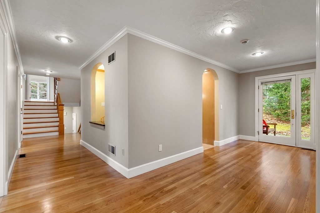 19 Oak Meadow Road Lincoln, MA 01773 - Photo 15 of 41 Gallery Image 15