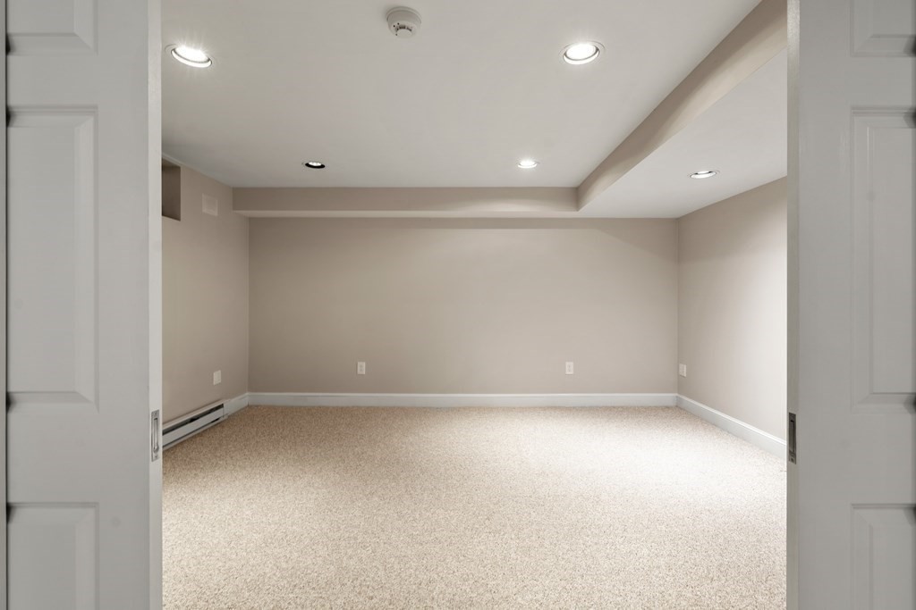 19 Oak Meadow Road Lincoln, MA 01773 - Photo 32 of 41 Gallery Image 32
