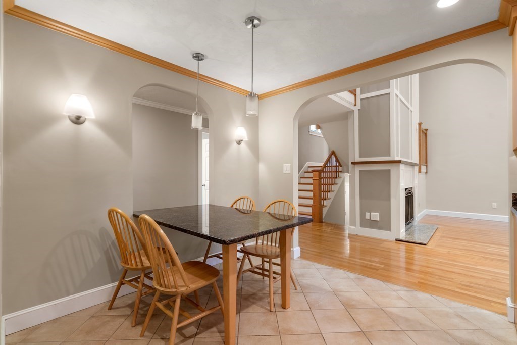 19 Oak Meadow Road Lincoln, MA 01773 - Photo 8 of 41 Gallery Image 8