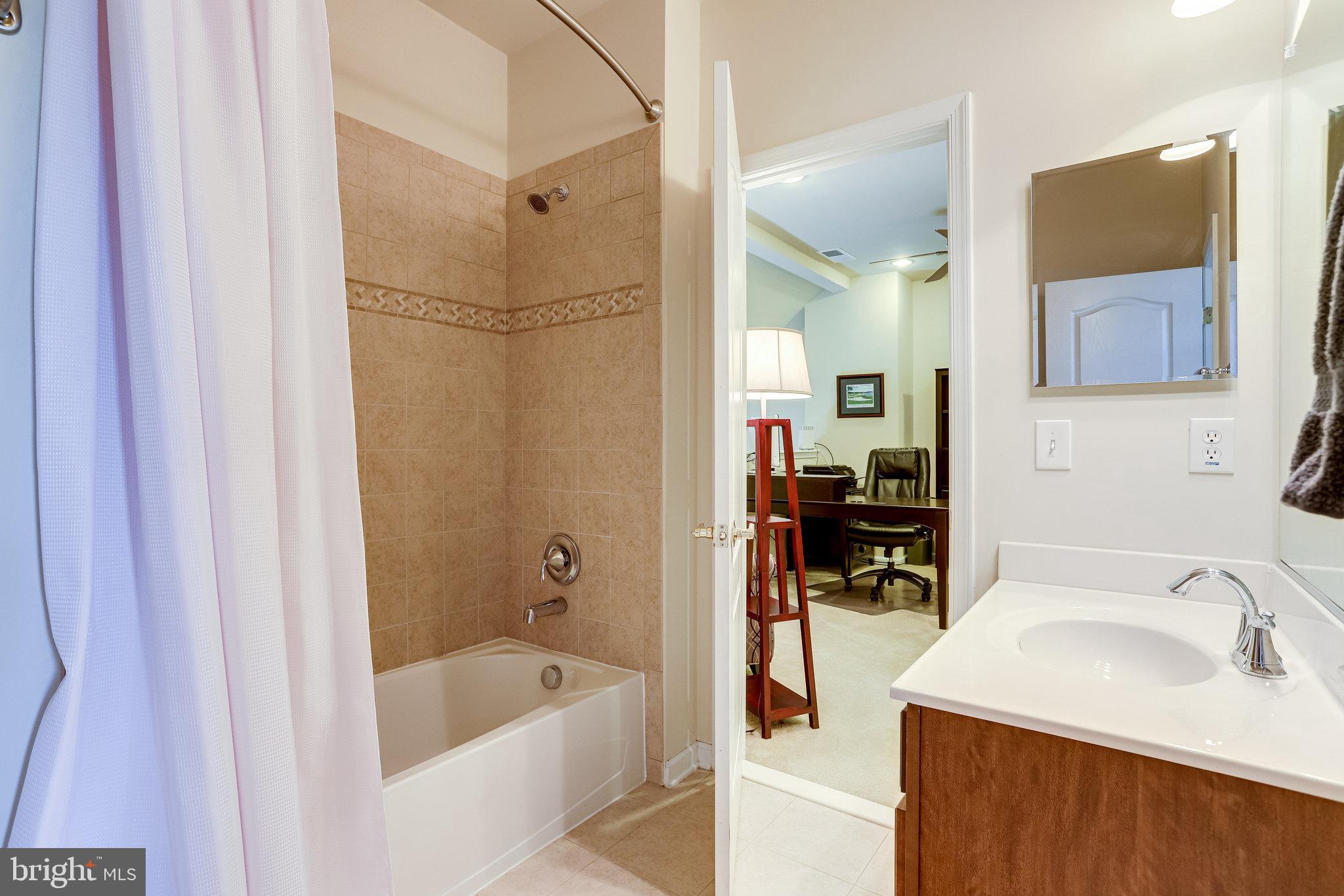 44320 McHenry Square Ashburn, VA 20147 - Photo 33 of 55 Bathroom #2 has ceramic tile
