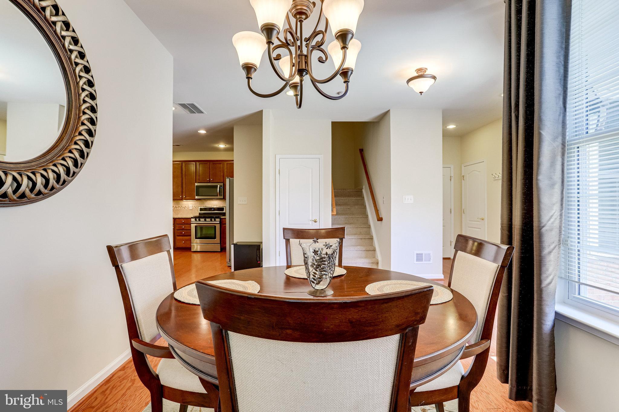 44320 McHenry Square Ashburn, VA 20147 - Photo 7 of 55 Lovely dining room