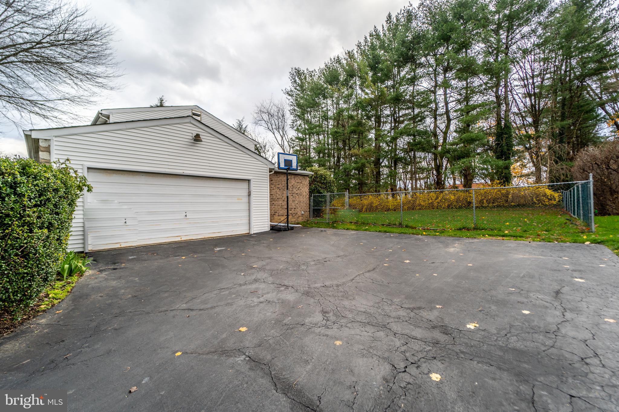 3621 Spring Run Road Huntingdon Valley, PA 19006 - Photo 29 of 30 Gallery Image 29