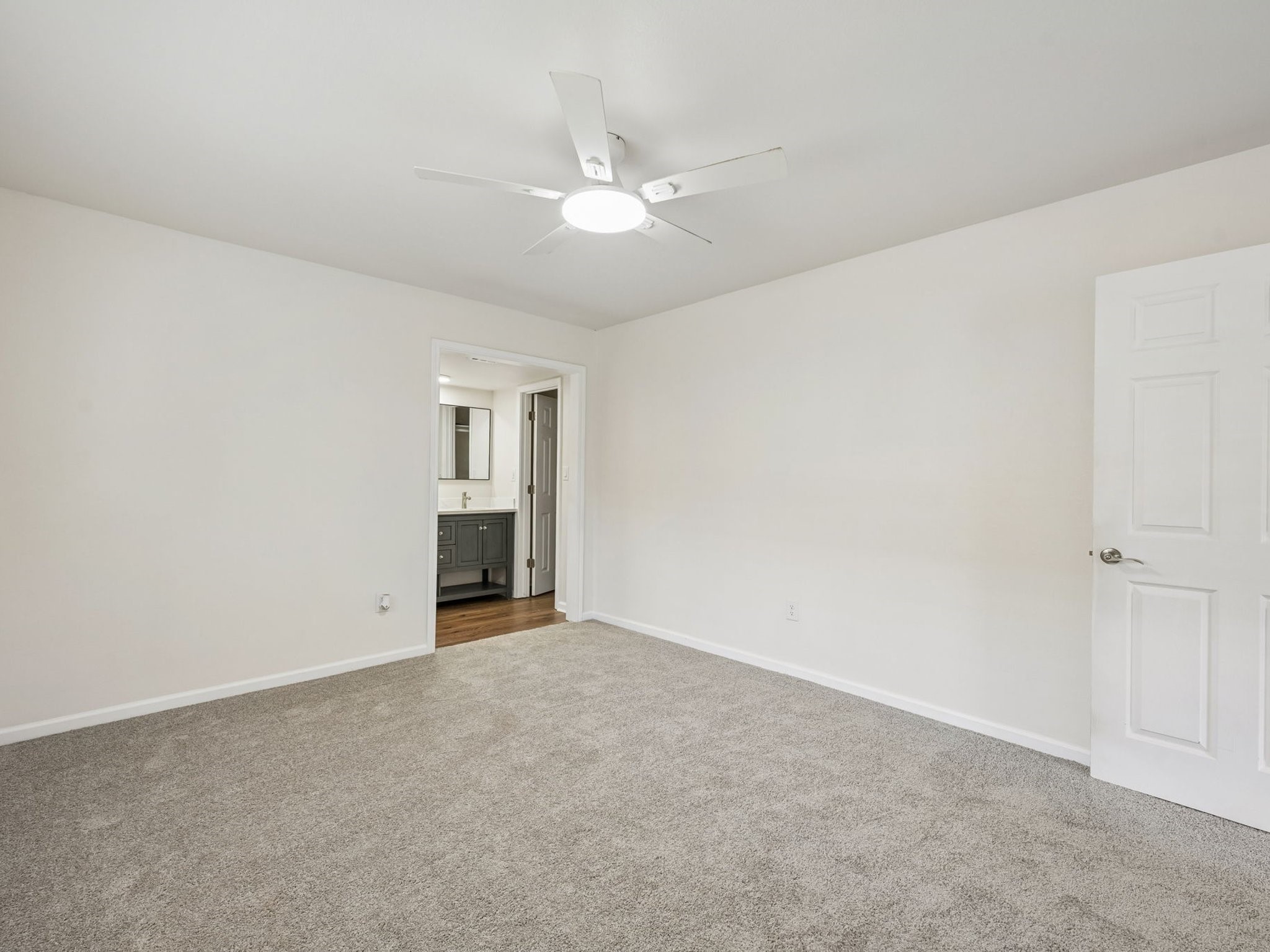 7110 Log View Drive Houston, TX 77040 - Photo 19 of 32