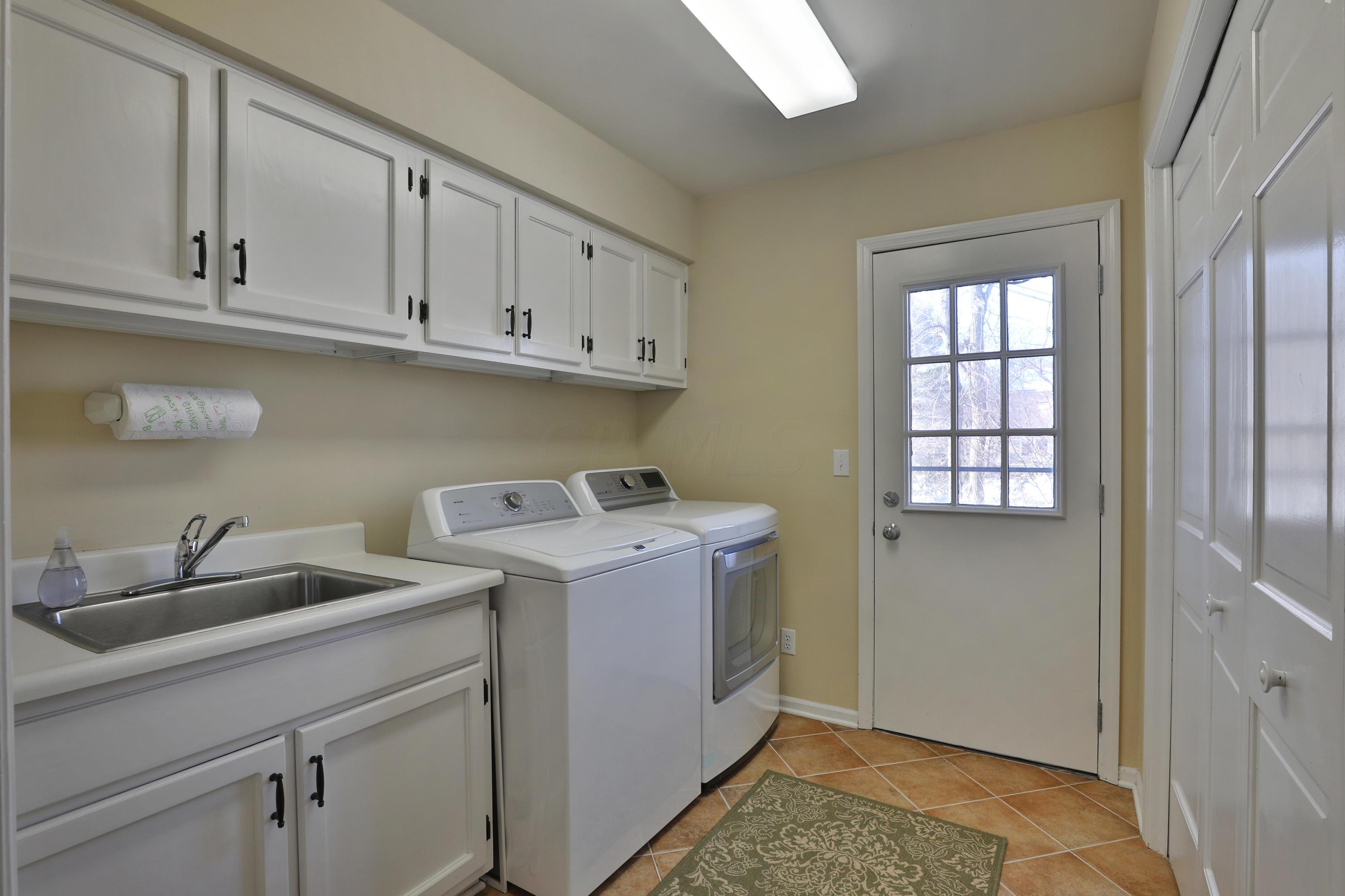 4051 Longhill Road Columbus, OH 43220 - Photo 30 of 66