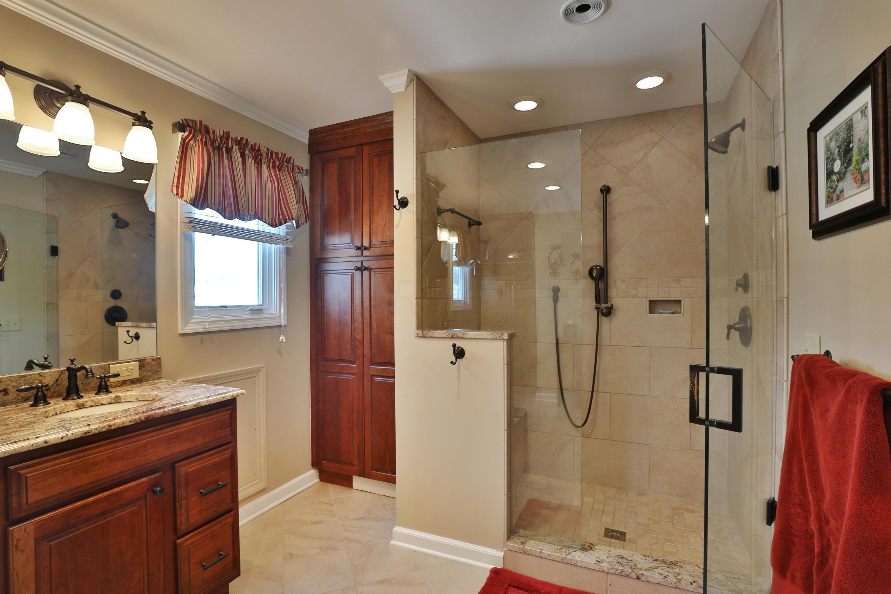 4051 Longhill Road Columbus, OH 43220 - Photo 39 of 66