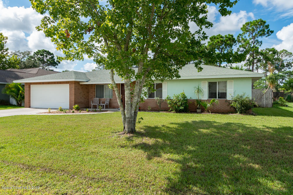464 Crystal Mist Road Northwest Palm Bay, FL 32907 - Photo 2 of 29 medium-7