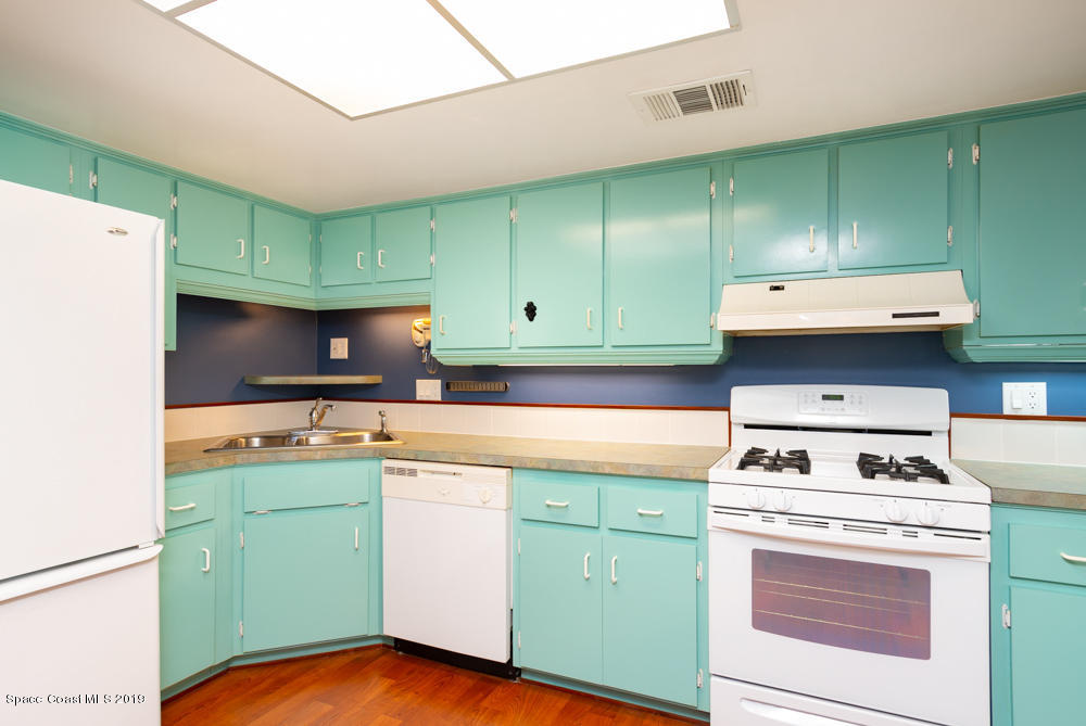 464 Crystal Mist Road Northwest Palm Bay, FL 32907 - Photo 11 of 29 medium-21