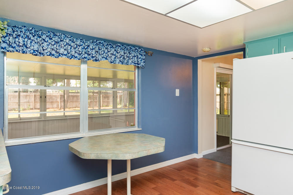 464 Crystal Mist Road Northwest Palm Bay, FL 32907 - Photo 12 of 29 medium-29