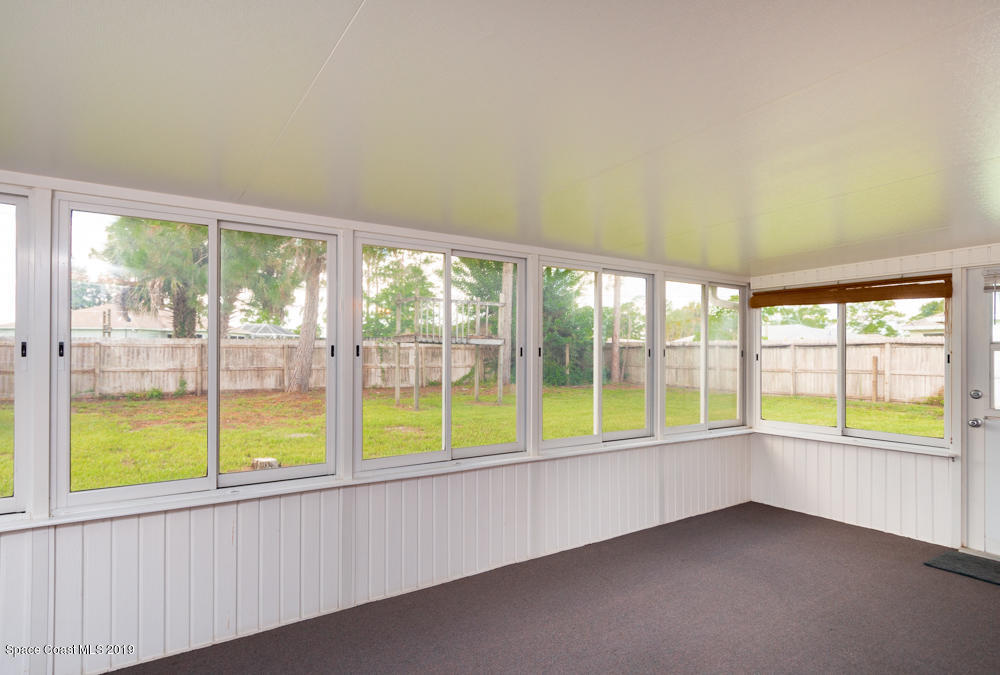 464 Crystal Mist Road Northwest Palm Bay, FL 32907 - Photo 21 of 29 medium-24