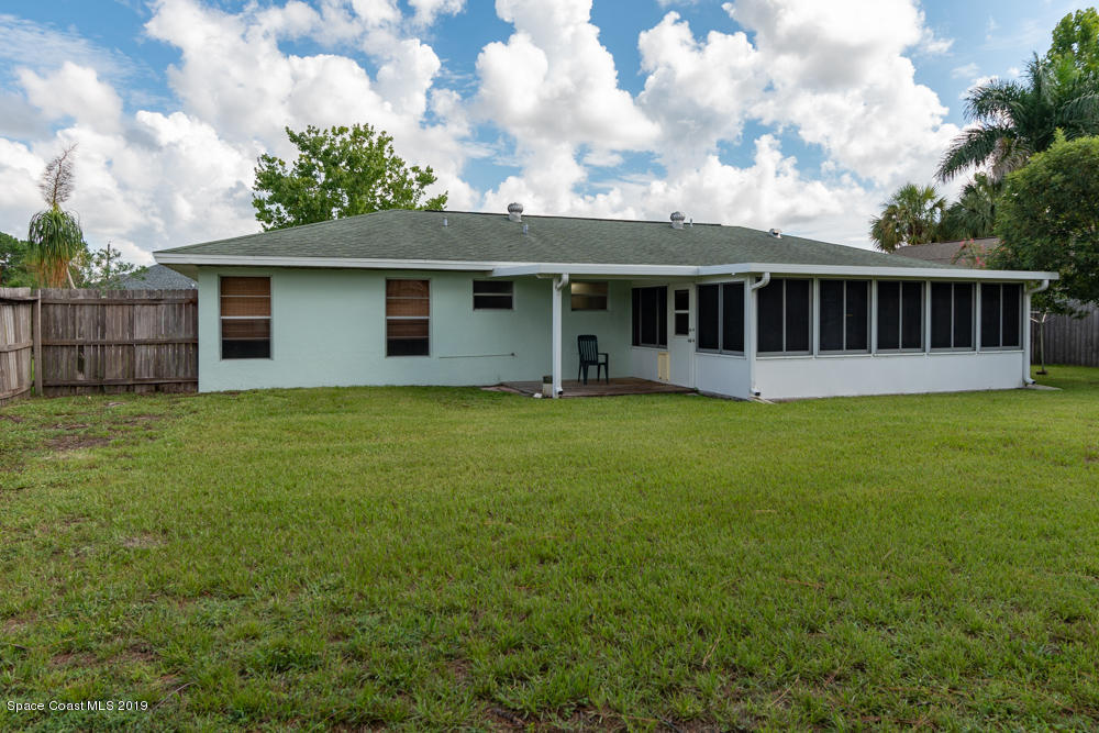 464 Crystal Mist Road Northwest Palm Bay, FL 32907 - Photo 22 of 29 medium-27