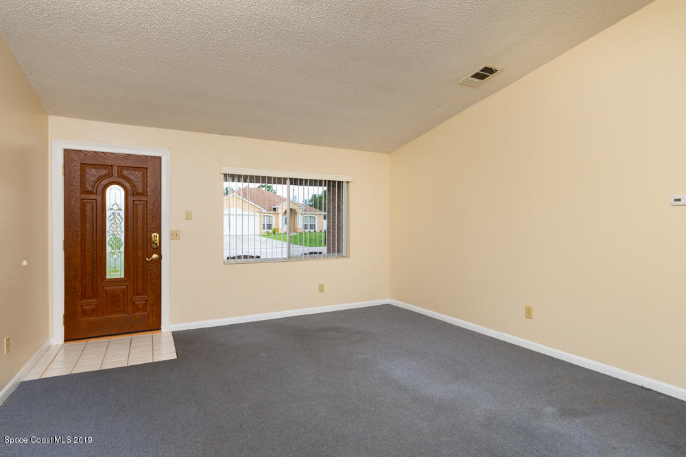 464 Crystal Mist Road Northwest Palm Bay, FL 32907 - Photo 7 of 29 medium-11