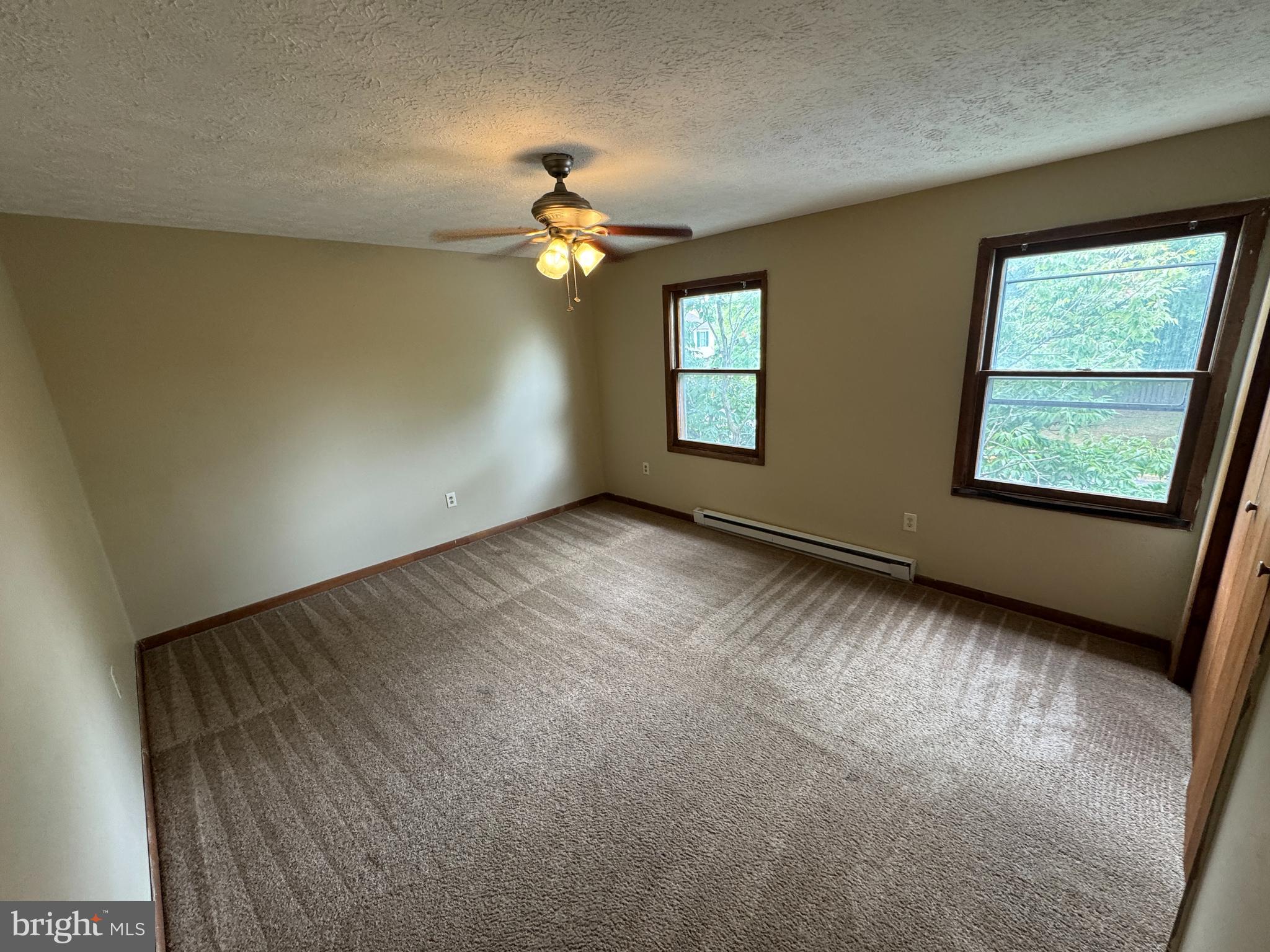 512 Allston Circle Winchester, VA 22601 - Photo 14 of 15 a view of an empty room with a window