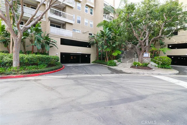 $700,000 | 20331 Bluffside Circle, Unit 417, Huntington Beach, CA 92646