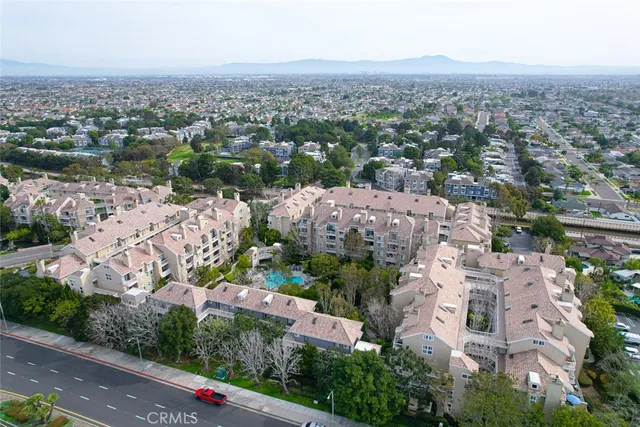 $700,000 | 20331 Bluffside Circle, Unit 417, Huntington Beach, CA 92646