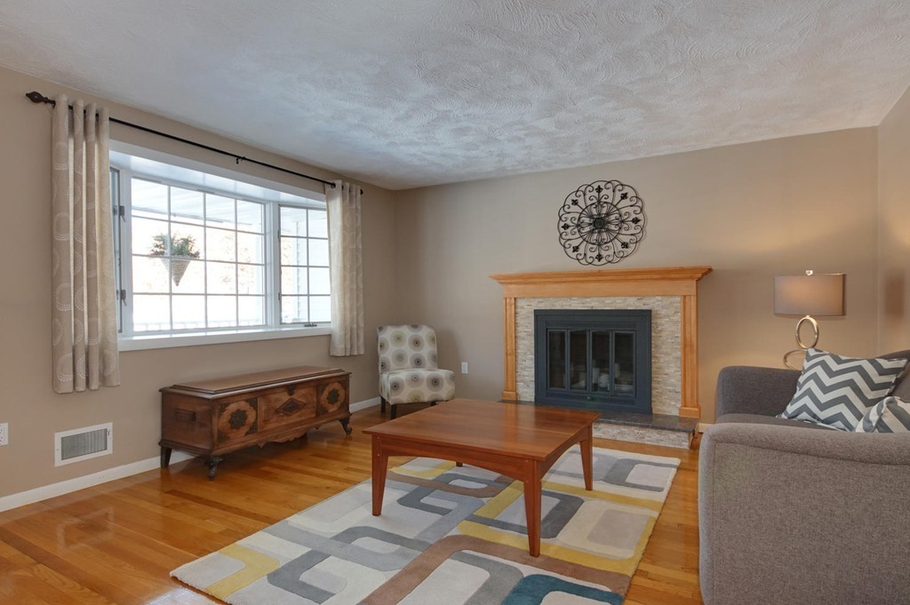 237 Mill Road Chelmsford, MA 01824 - Photo 11 of 27
