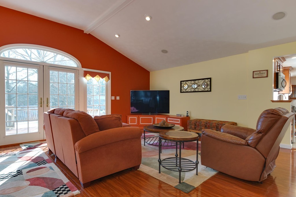 237 Mill Road Chelmsford, MA 01824 - Photo 5 of 27