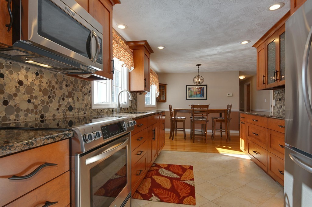 237 Mill Road Chelmsford, MA 01824 - Photo 8 of 27